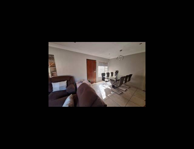 3 BEDROOM HOUSE FOR SALE IN HESTEAPARK